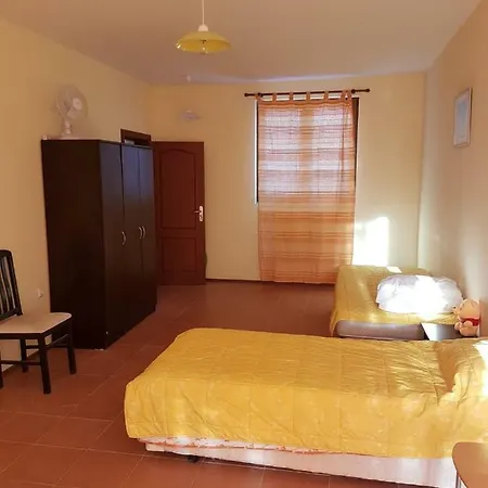 Amadeus 1 Beach Apartment *